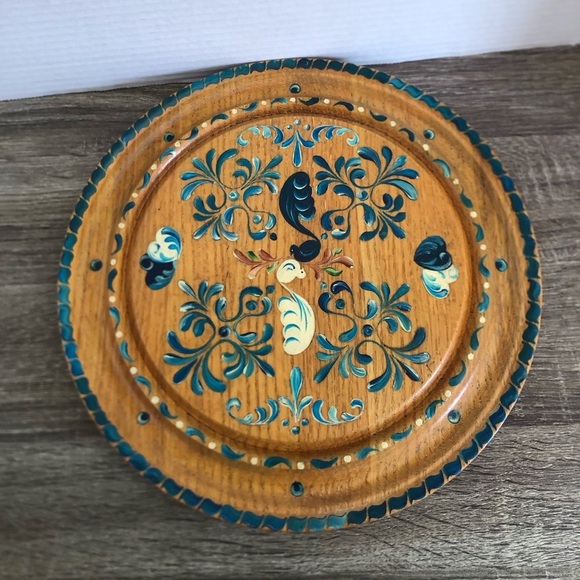Hand Painted Wooden Decorative Plate - Picture 4 of 11